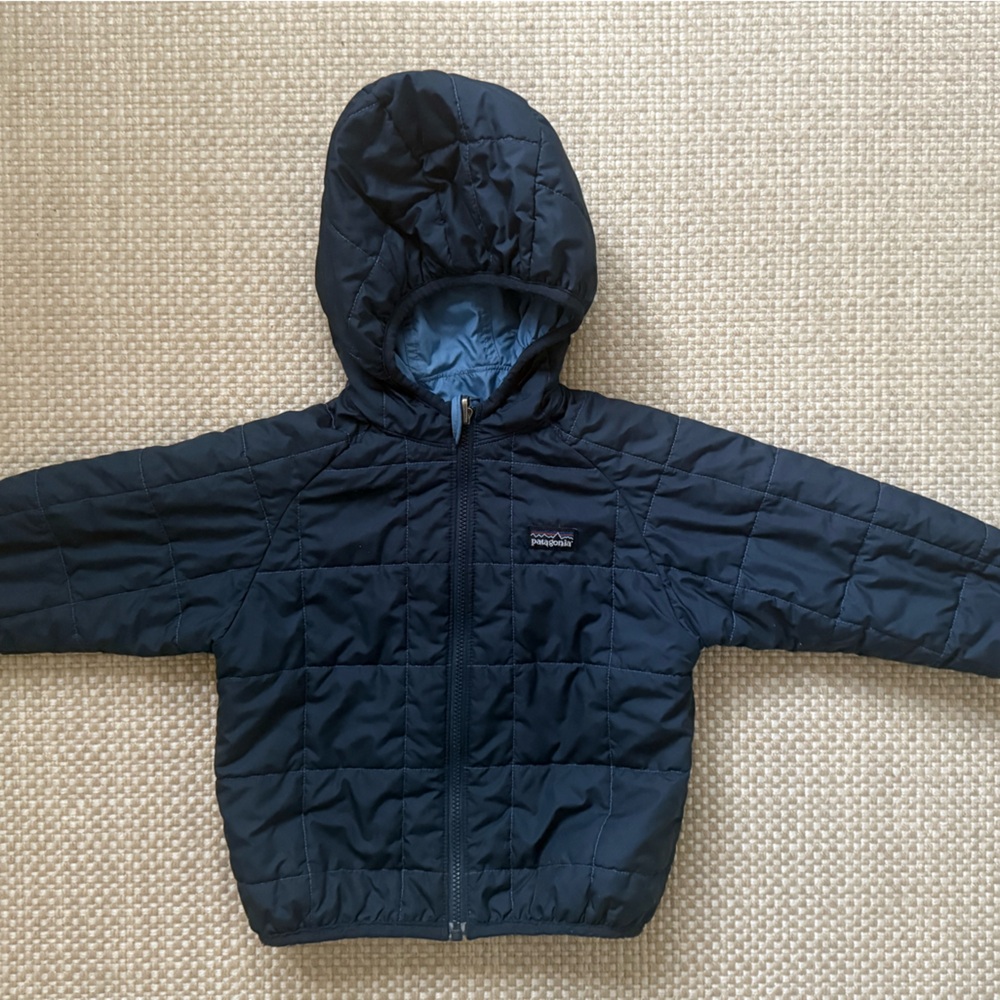 Patagonia 2T reversible puffer